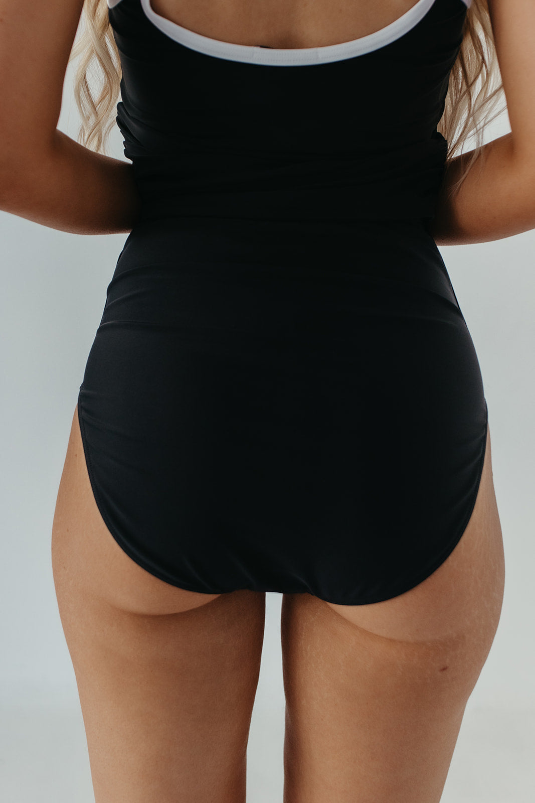 HIGH WAIST SWIM BOTTOMS IN BLACK BY PINK DESERT