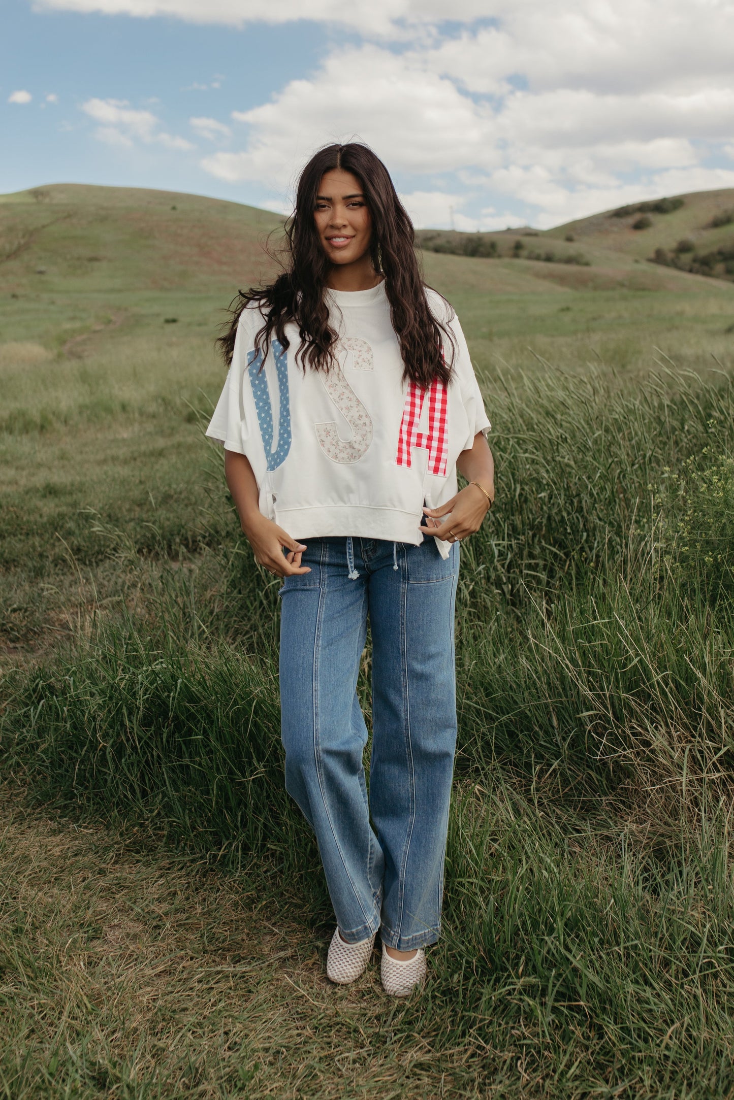 THE CAPRI EMBROIDERED USA OVERSIZED TEE