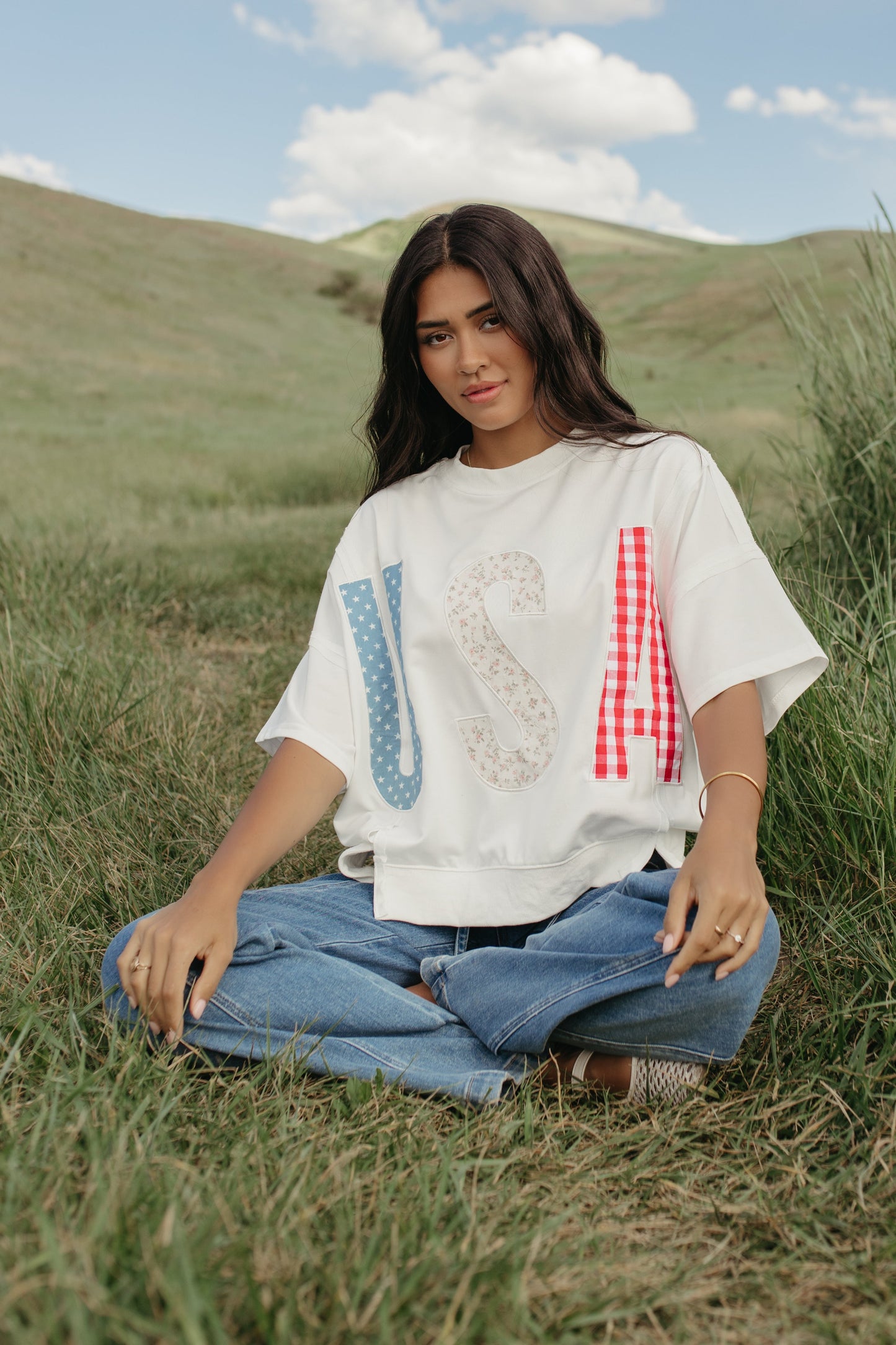 THE CAPRI EMBROIDERED USA OVERSIZED TEE