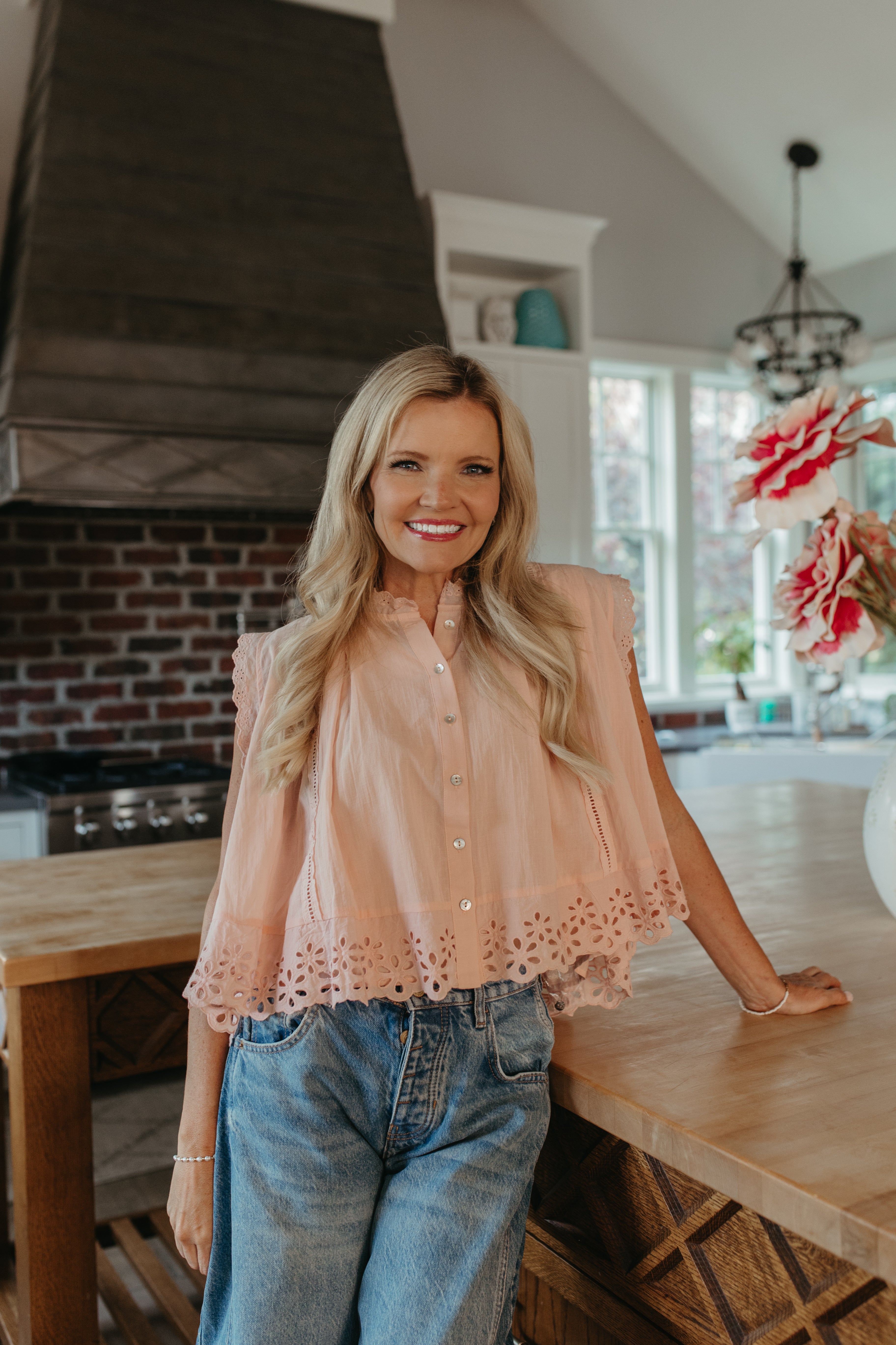 THE RYLIE COTTAGE GRACE DAISY PETAL BLOUSE TOP – Pink Desert