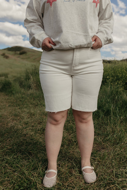 THE SALEM SLOUCHY BERMUDA SHORTS IN WHITE
