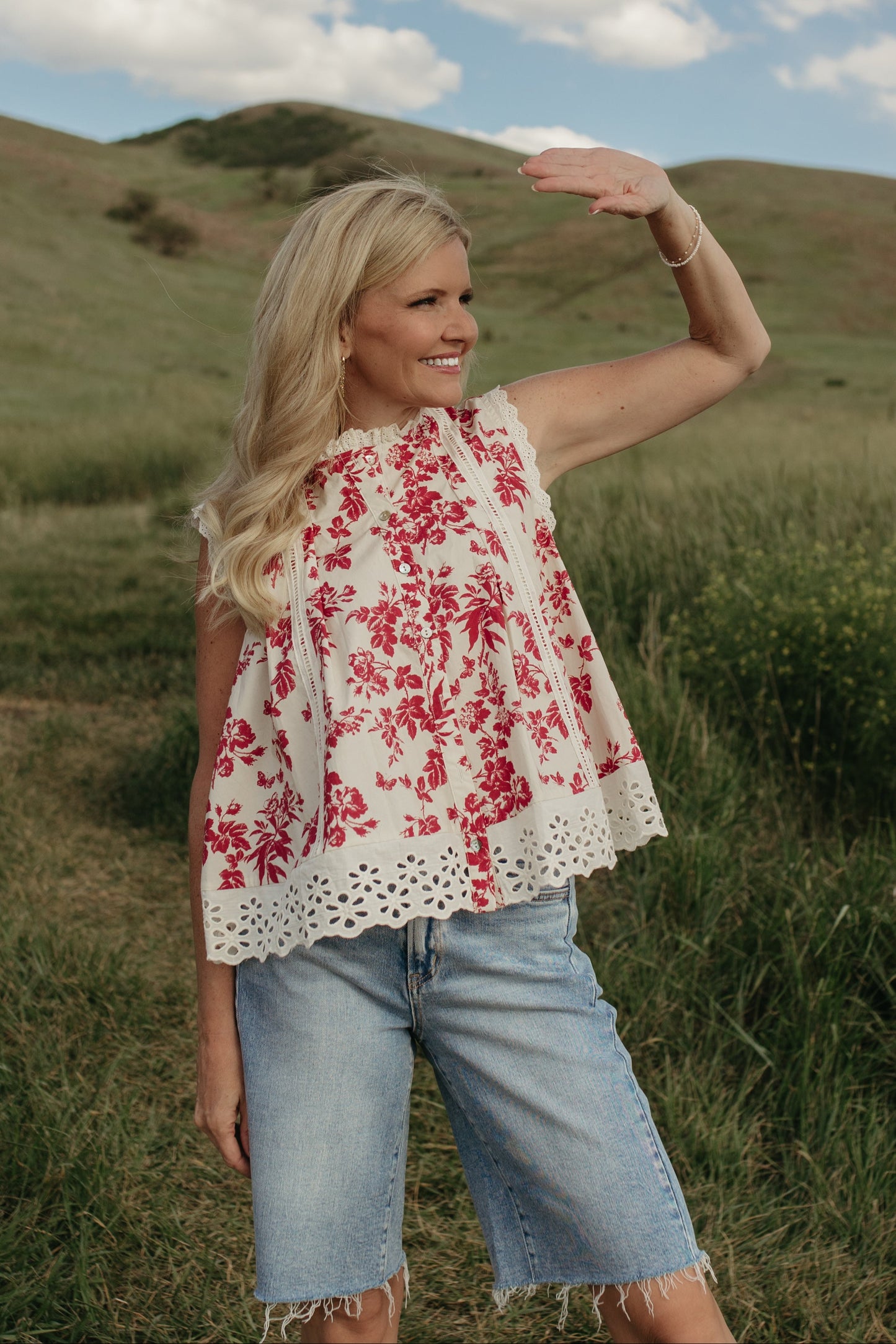 THE MONROE VICTORIAN BOTANIQUE RUFFLE NECK BLOUSE IN RED/WHITE