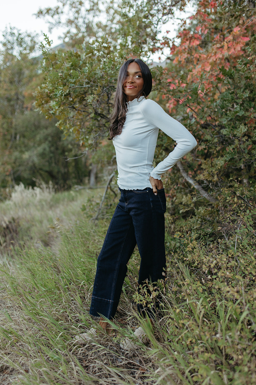 THE AVALYN WIDE LEG SEAM DETAIL JEANS