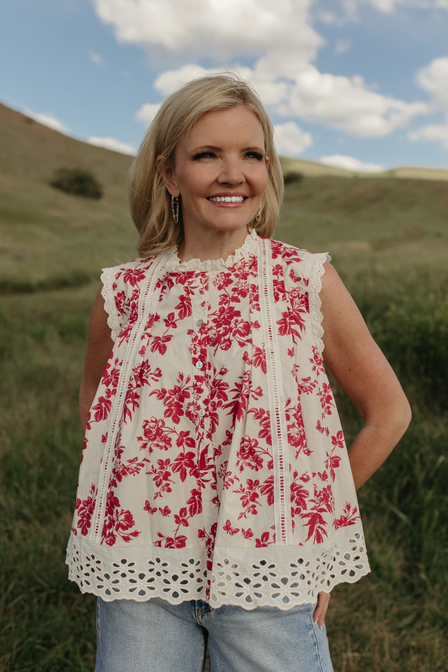 THE MONROE VICTORIAN BOTANIQUE RUFFLE NECK BLOUSE IN RED/WHITE