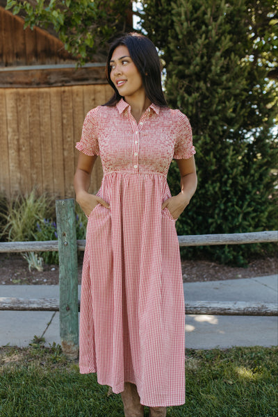 THE ODESSA SMOCKED RED GINGHAM DRESS – Pink Desert