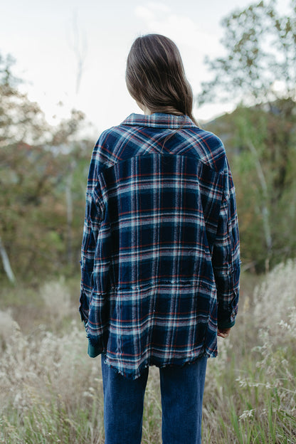 THE GEORGIA FLANNEL SHACKET IN NAVY