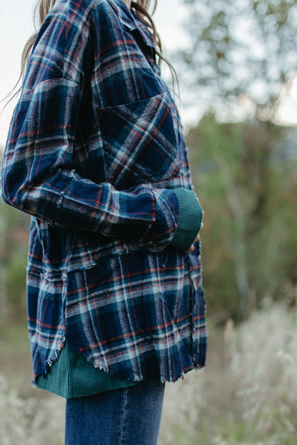 THE GEORGIA FLANNEL SHACKET IN NAVY