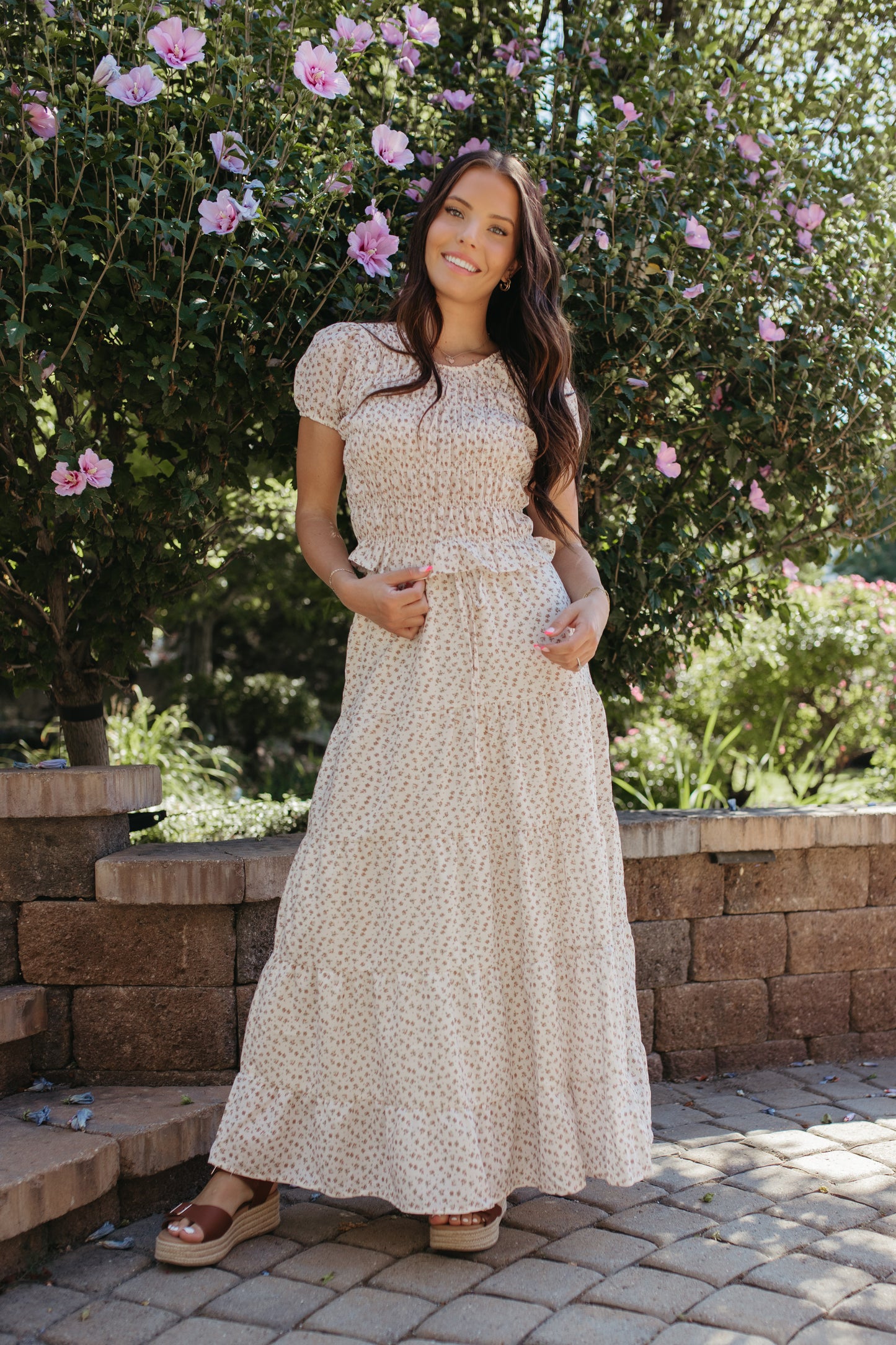 THE ZOE FLORAL SMOCKED TOP IN CREAM