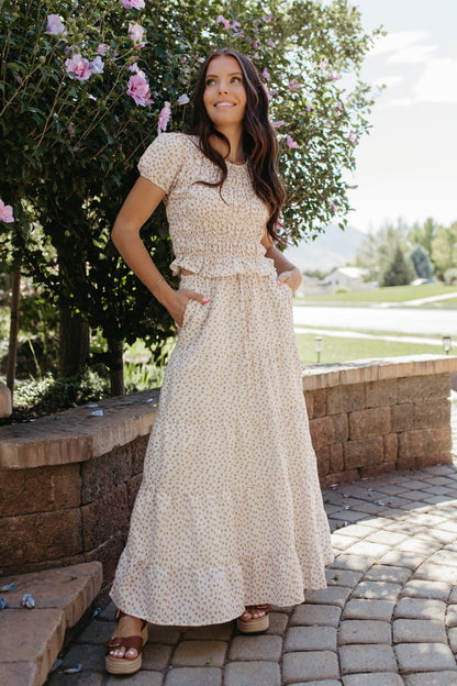 THE ZOE FLORAL SMOCKED TOP IN CREAM