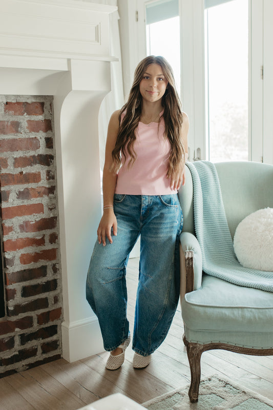 THE HANNAH SCALLOP TANK IN PINK