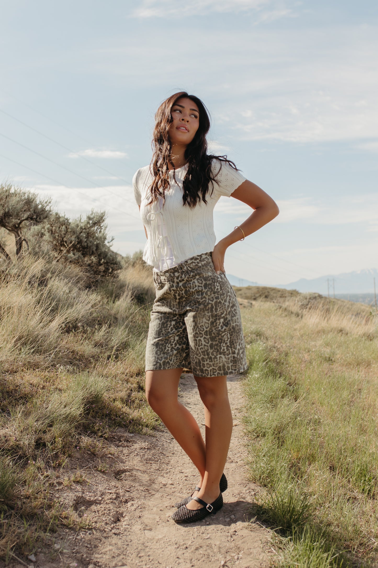 THE KAILEY TIE-FRONT KNIT TOP IN WHITE