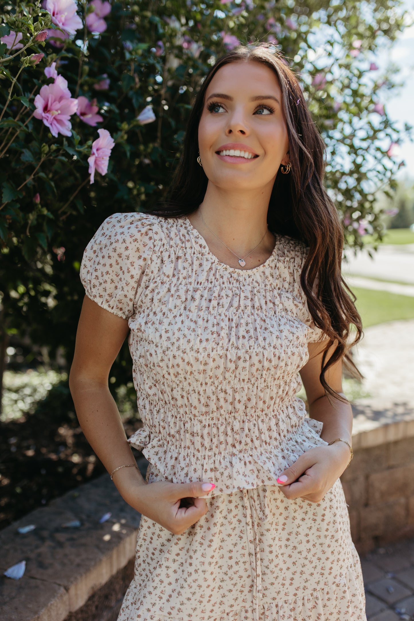 THE ZOE FLORAL SMOCKED TOP IN CREAM