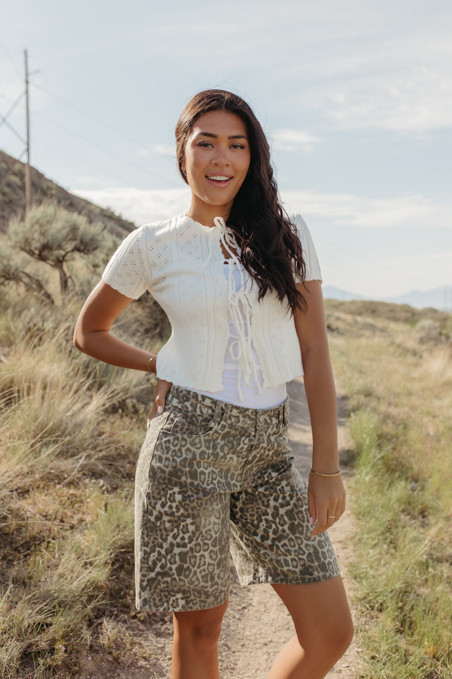 THE KAILEY TIE-FRONT KNIT TOP IN WHITE
