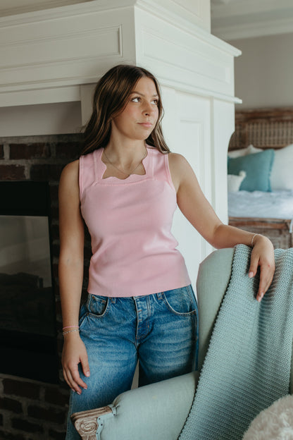 THE HANNAH SCALLOP TANK IN PINK