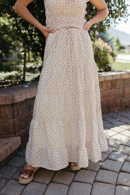 THE ZOE FLORAL TIERED SKIRT IN CREAM