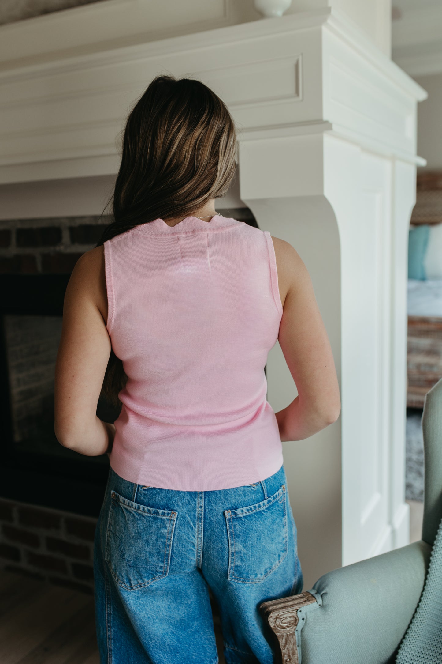 THE HANNAH SCALLOP TANK IN PINK