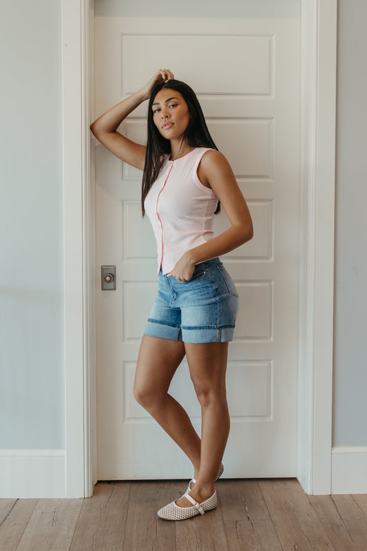 THE BRIELLE RIBBED BUTTON FRONT TANK TOP IN SOFT PINK