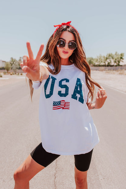 THE USA FLAG TEE IN WHITE BY PINK DESERT