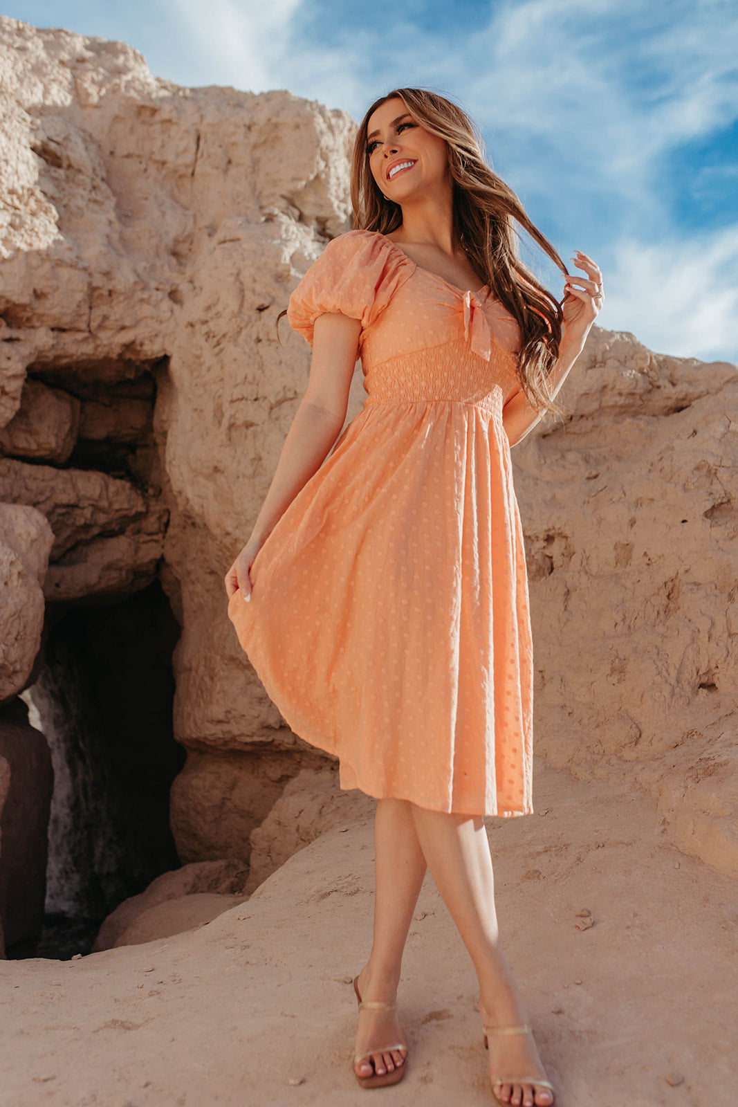 THE PAISLEY TIE FRONT SWISS DAISY DRESS IN PEACHY PEACH BY PINK DESERT – Pink Desert