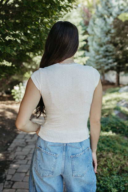 THE EVERLY LACE TEE IN RED DOTS