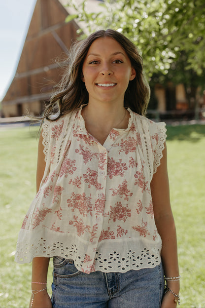 THE KASSY VINTAGE FLORAL TOP IN RED