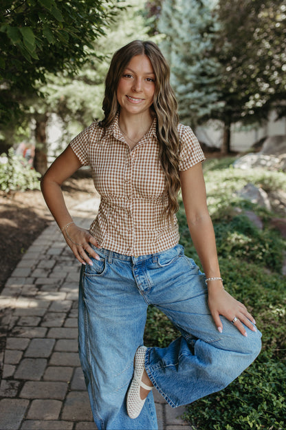 THE BRIANNA GINGHAM SHORT SLEEVE COLLARED TOP IN OLIVE
