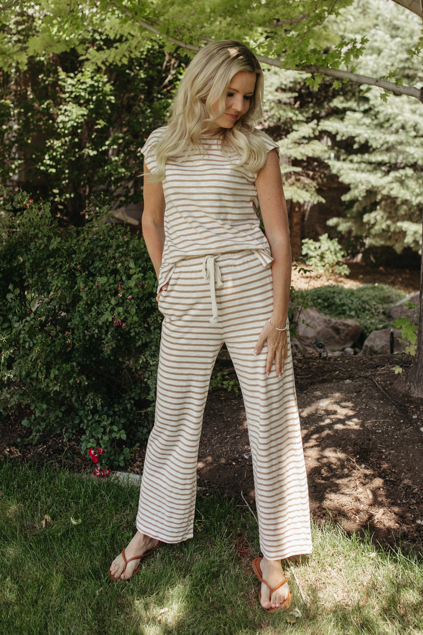 THE SUSIE TAN AND WHITE SET