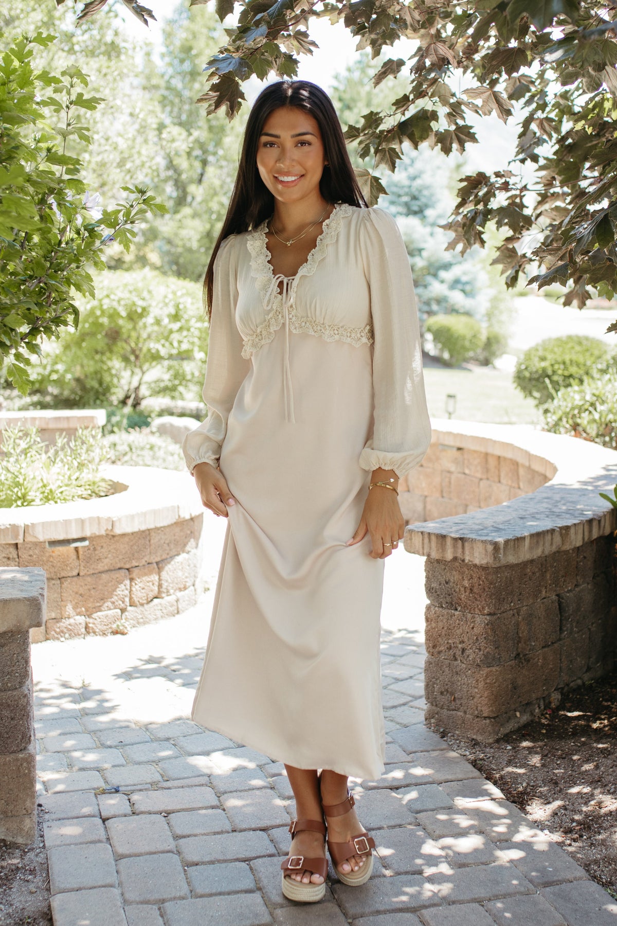 THE ESMERALDA MIDI DRESS IN CHAMPAGNE