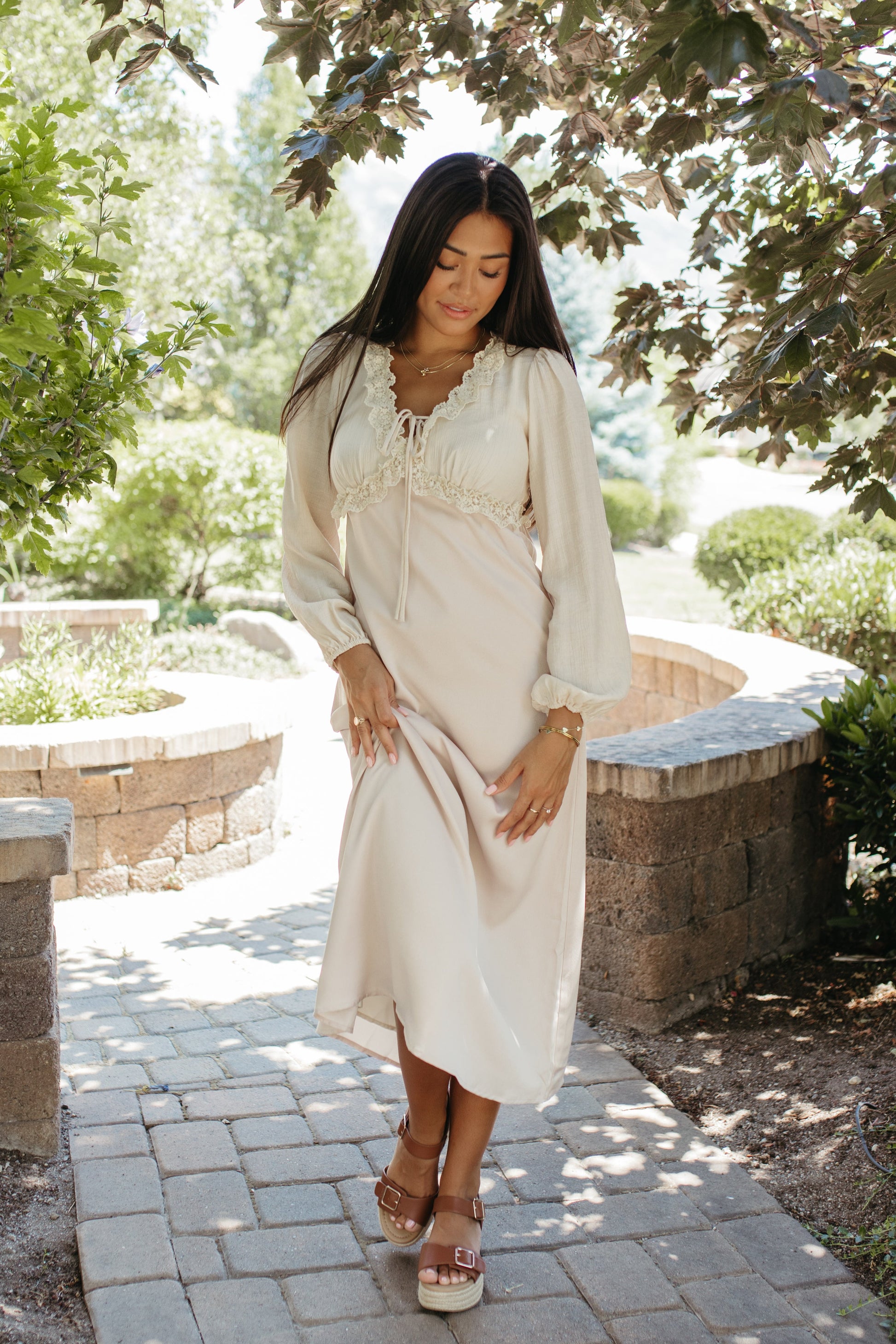 THE ESMERALDA MIDI DRESS IN CHAMPAGNE – Pink Desert