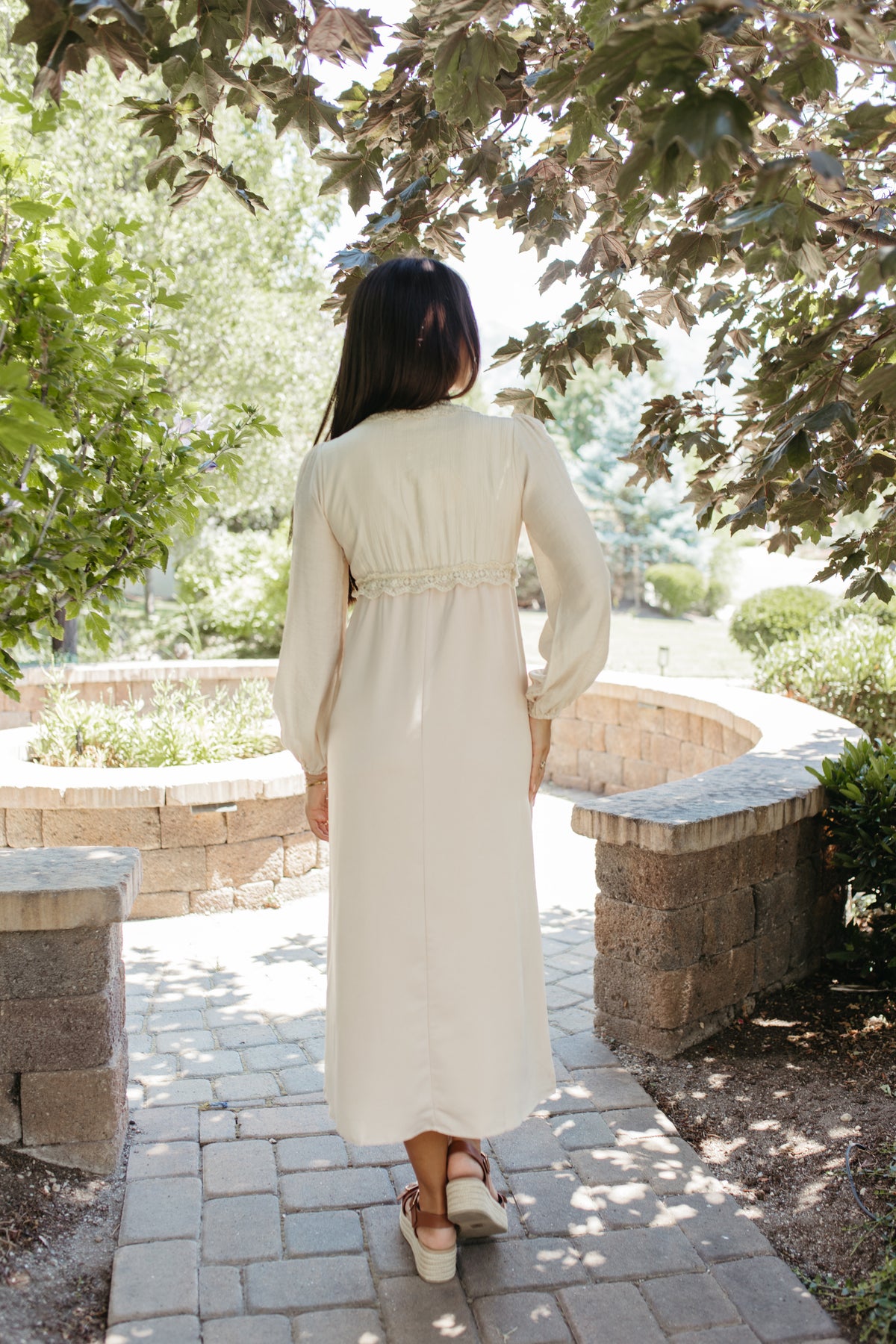 THE ESMERALDA MIDI DRESS IN CHAMPAGNE