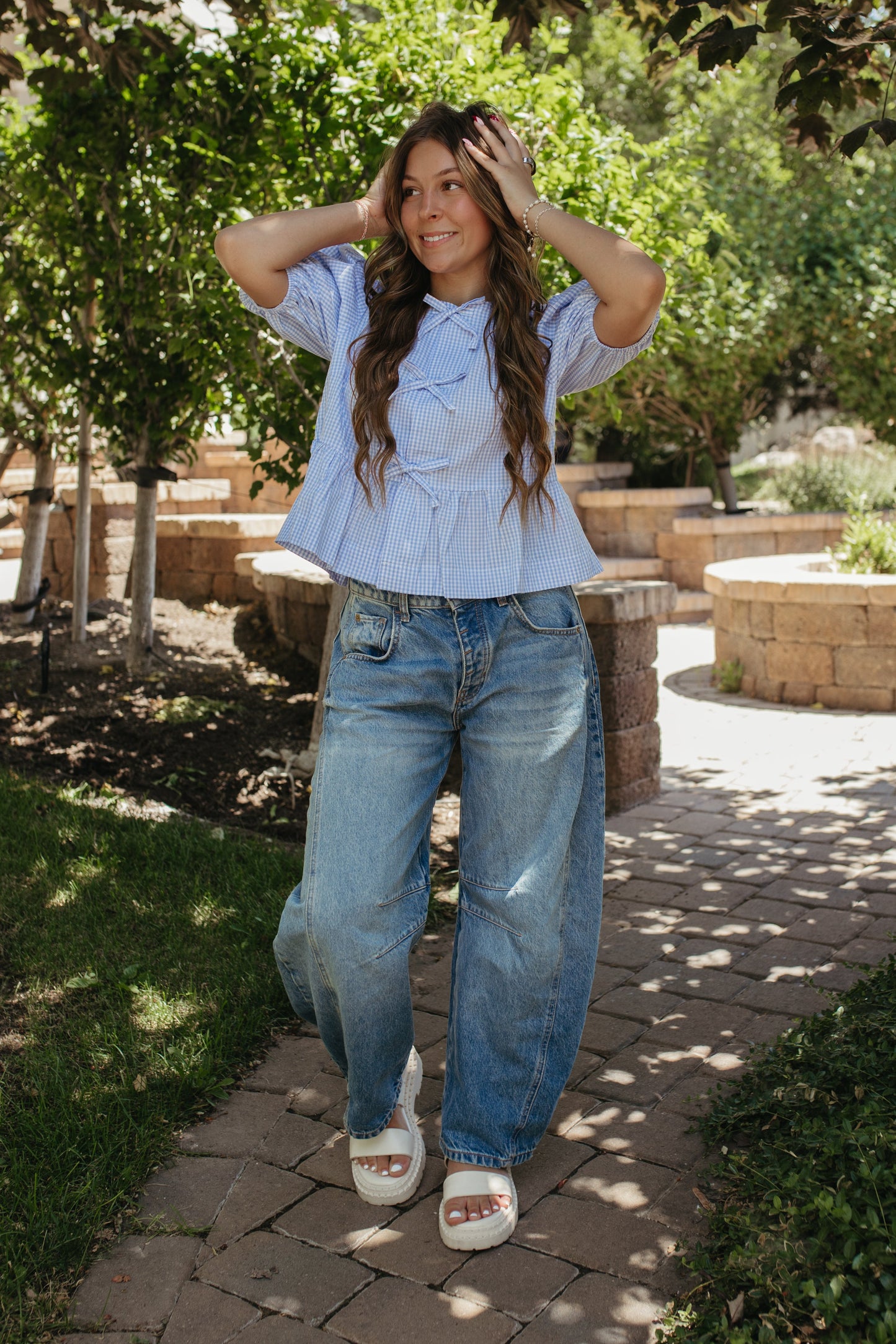 THE DARLENE GINGHAM PUFF SLEEVE BLOUSE IN BLUE