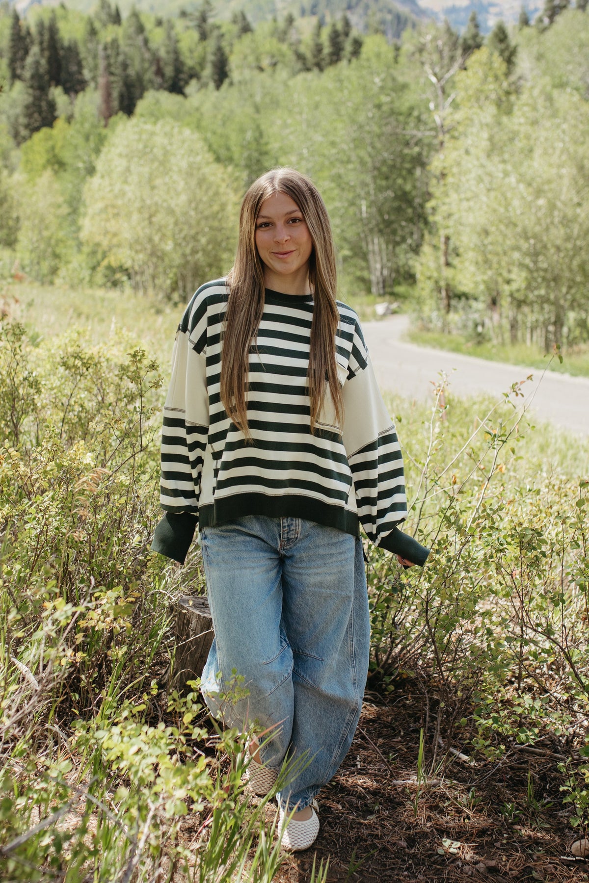 THE SYDNEY STRIPE SWEATSHIRT IN HUNTER GREEN