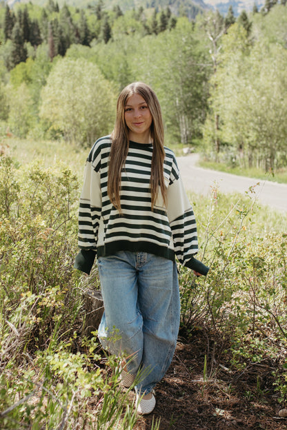 THE SYDNEY STRIPE SWEATSHIRT IN HUNTER GREEN