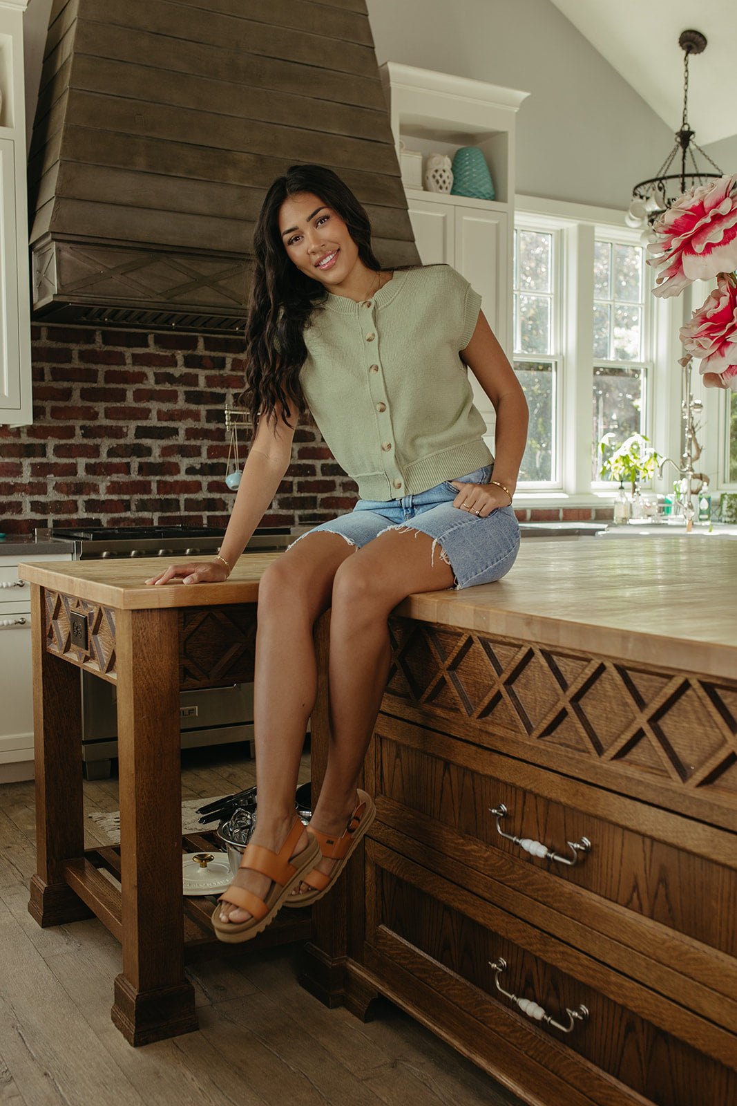 THE DANI BUTTON UP SWEATER TEE IN LIGHT GREEN