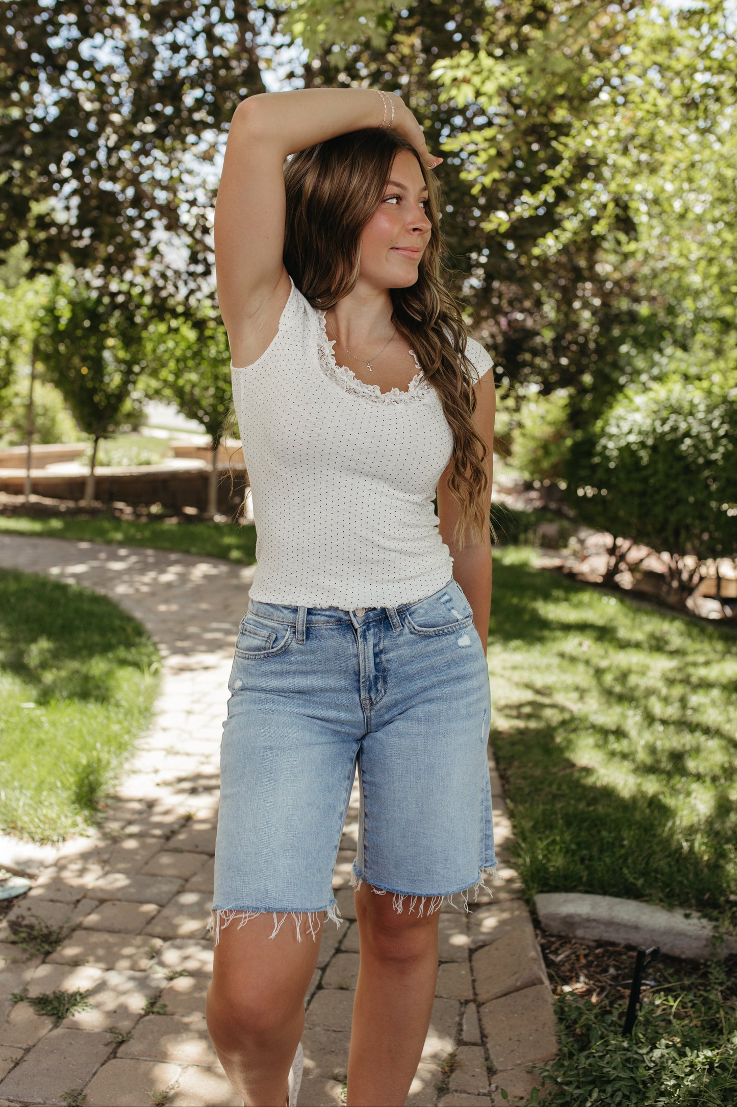 THE EVERLY LACE TEE IN DOTS
