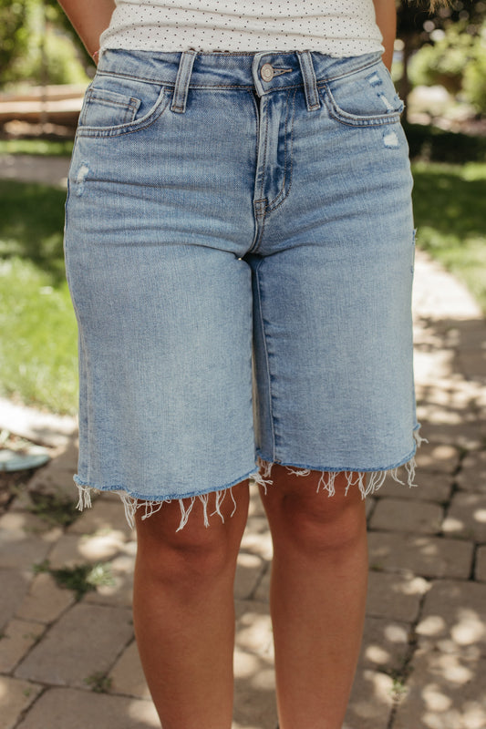 THE HENSLEY MID RISE LIGHT DENIM SHORTS