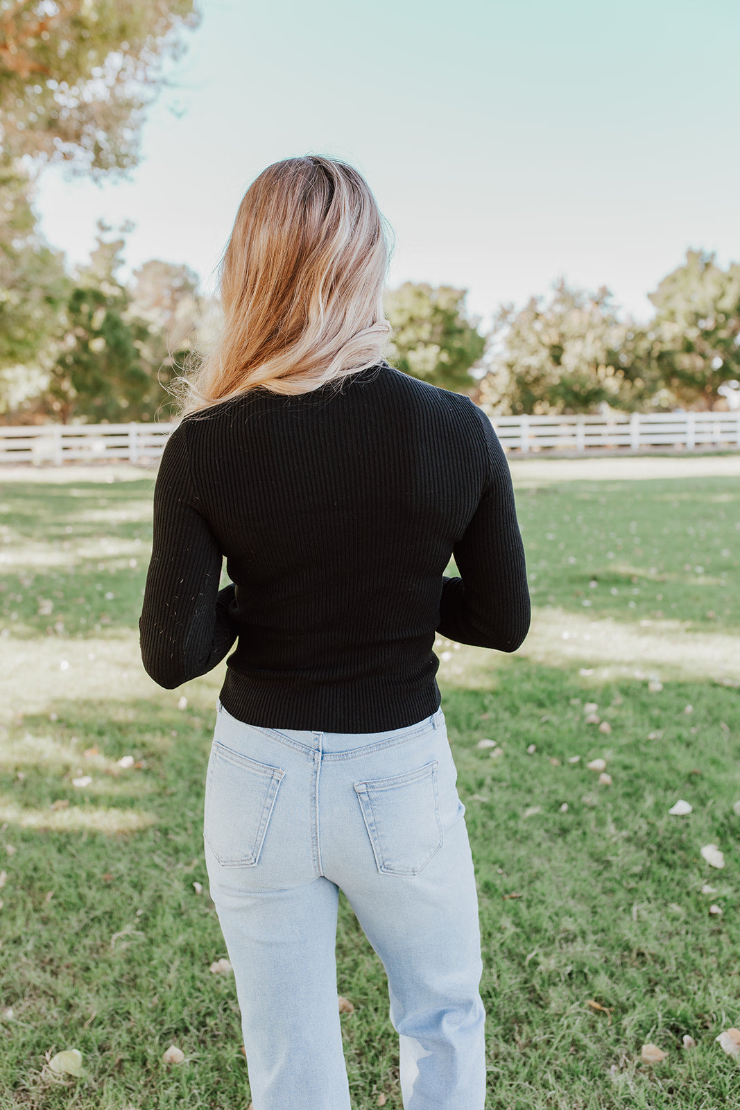 THE LONDON TURTLENECK RIBBED SWEATER IN BLACK