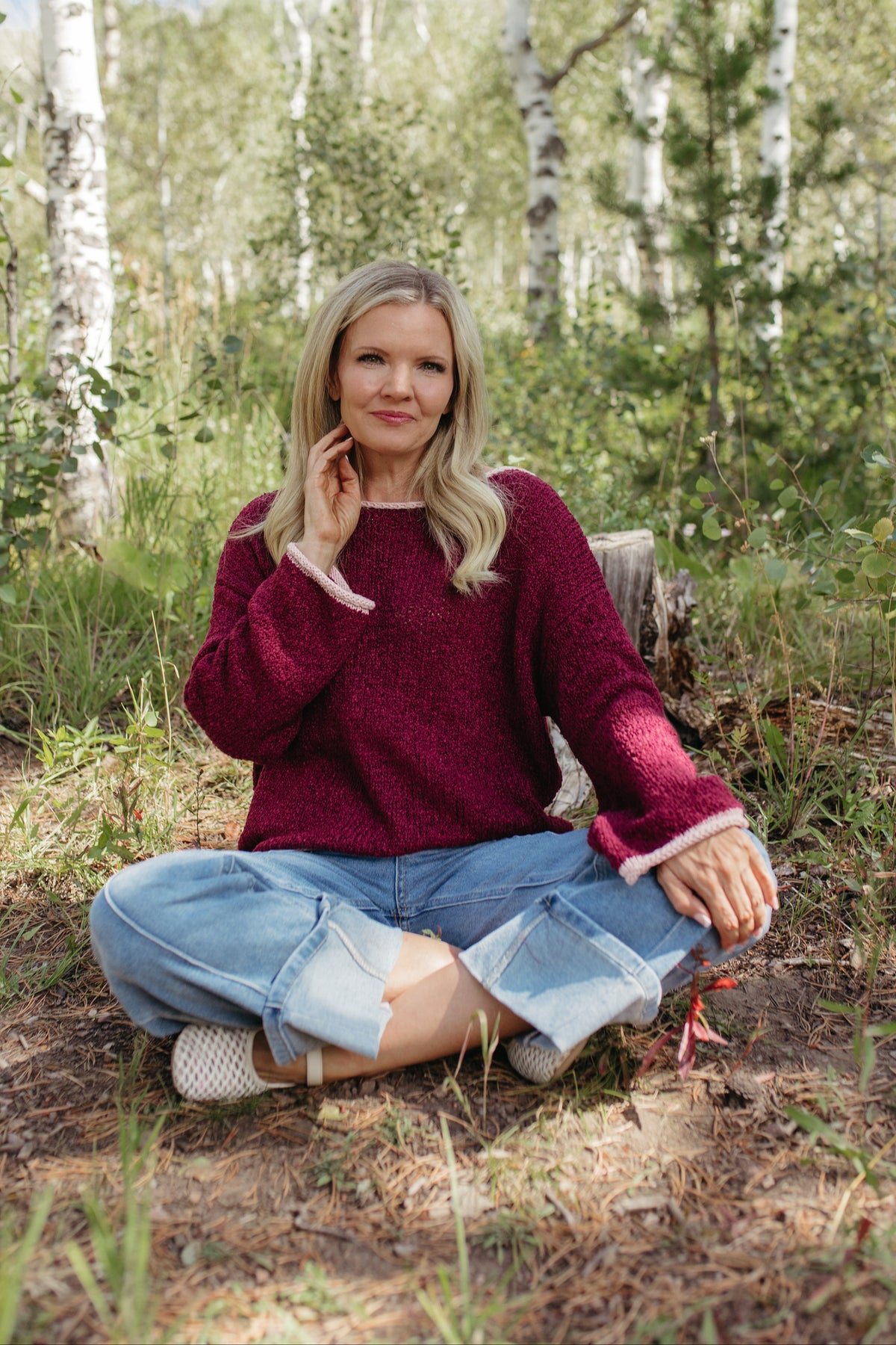 THE SIYA LONG SLEEVE KNIT SWEATER IN BURGUNDY