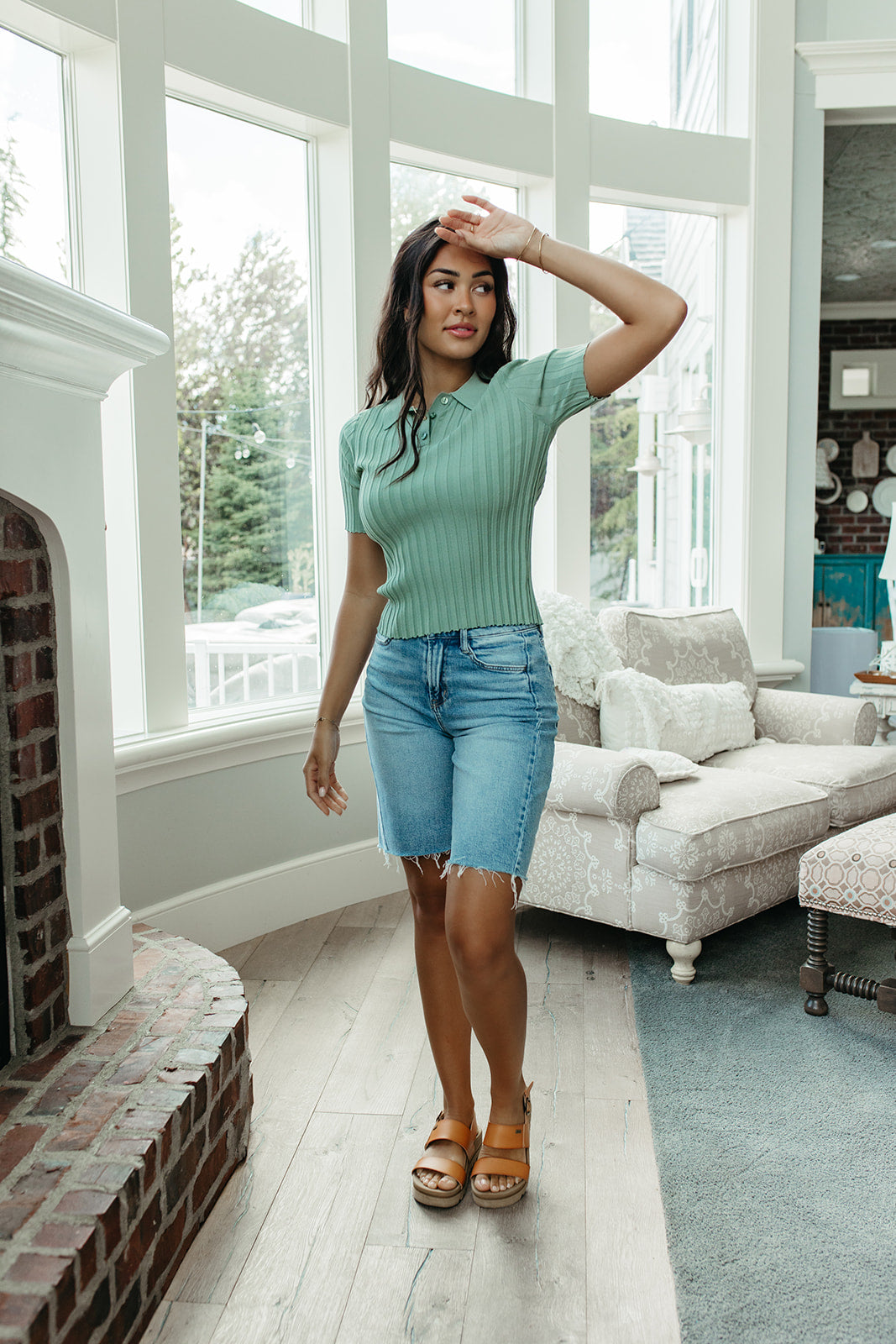 THE MALLORY RIBBED SHORT SLEEVE POLO IN OLIVE
