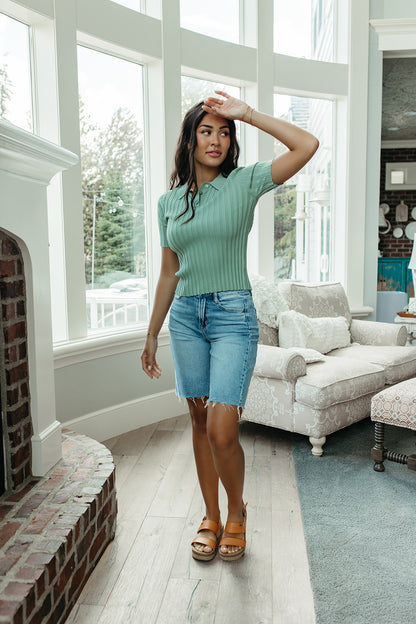 THE MALLORY RIBBED SHORT SLEEVE POLO IN OLIVE