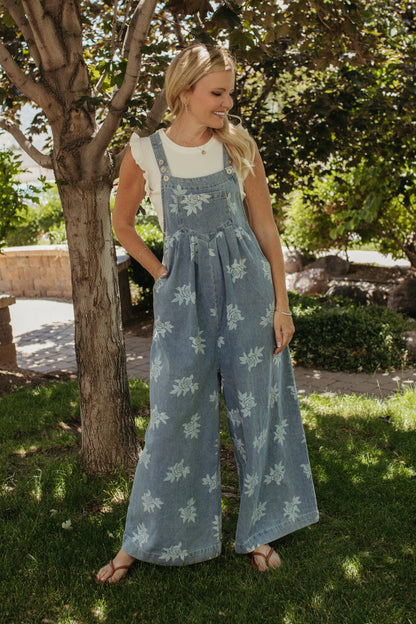 THE ZAY ZAY OVERSIZED FLORAL OVERALLS