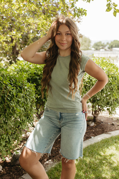 THE CADENCE CAP SLEEVE TOP IN SAGE GREEN