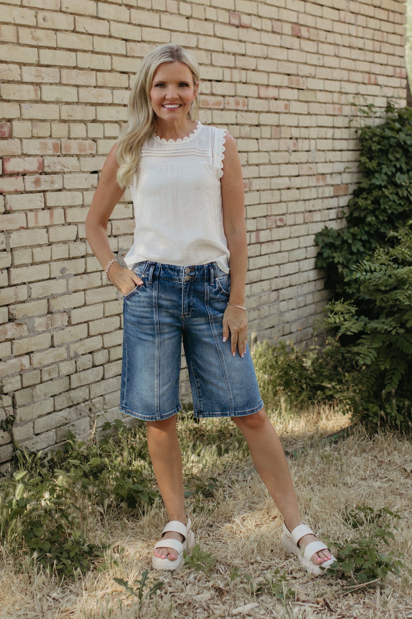 THE THEODORA LACE EDGE TOP IN WHITE