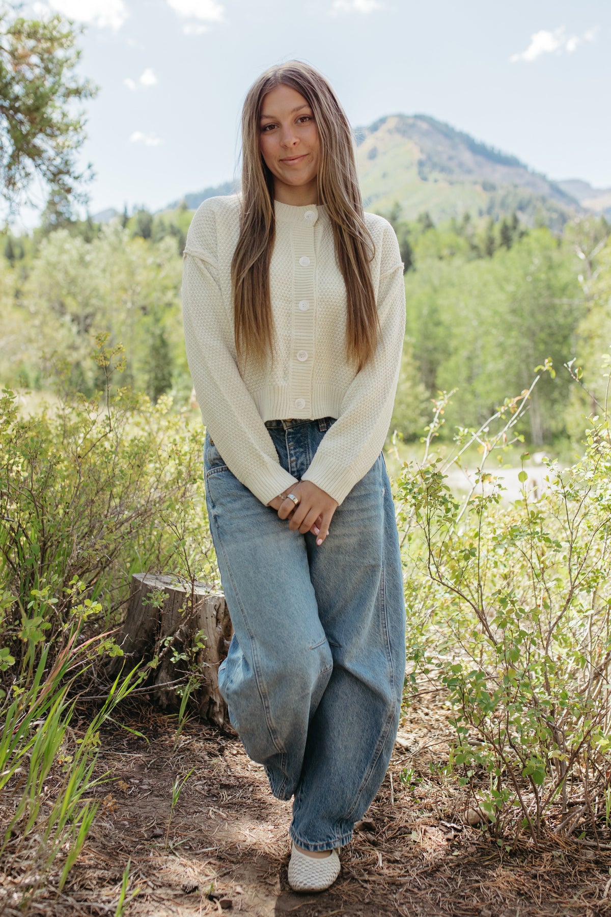 THE WINONA CREW NECK CARDIGAN IN IVORY