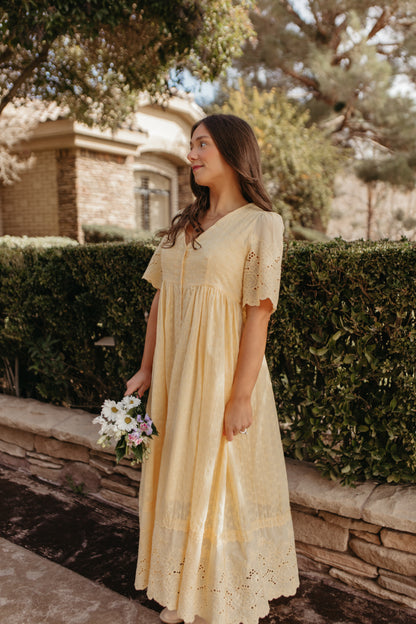 THE LEIYAH EYELET BUTTON DOWN DRESS IN SUNWASHED