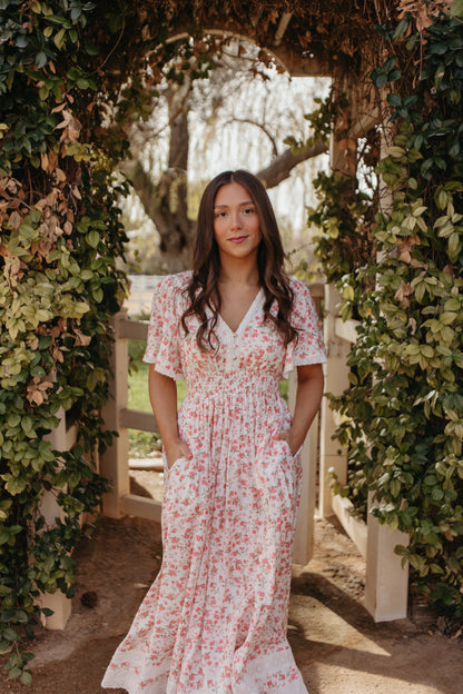 THE EVELYN FLORAL MAXI DRESS IN ENGLISH ROSE