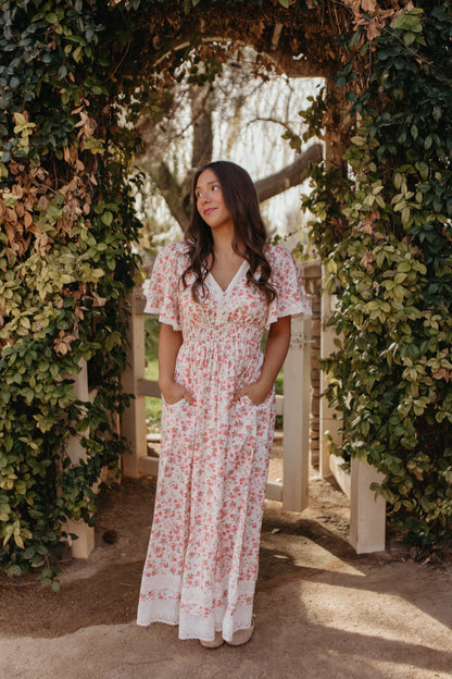 THE EVELYN FLORAL MAXI DRESS IN ENGLISH ROSE
