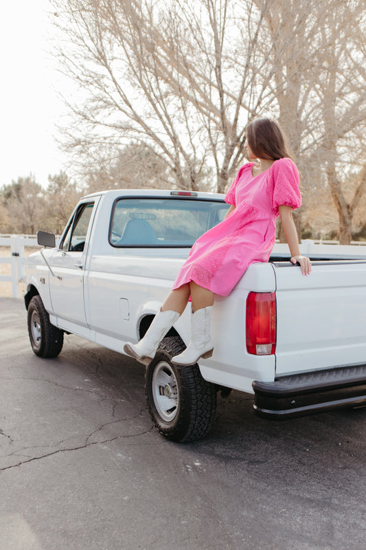 THE AMBERLY LACE PUFF SLEEVE DRESS IN PINK