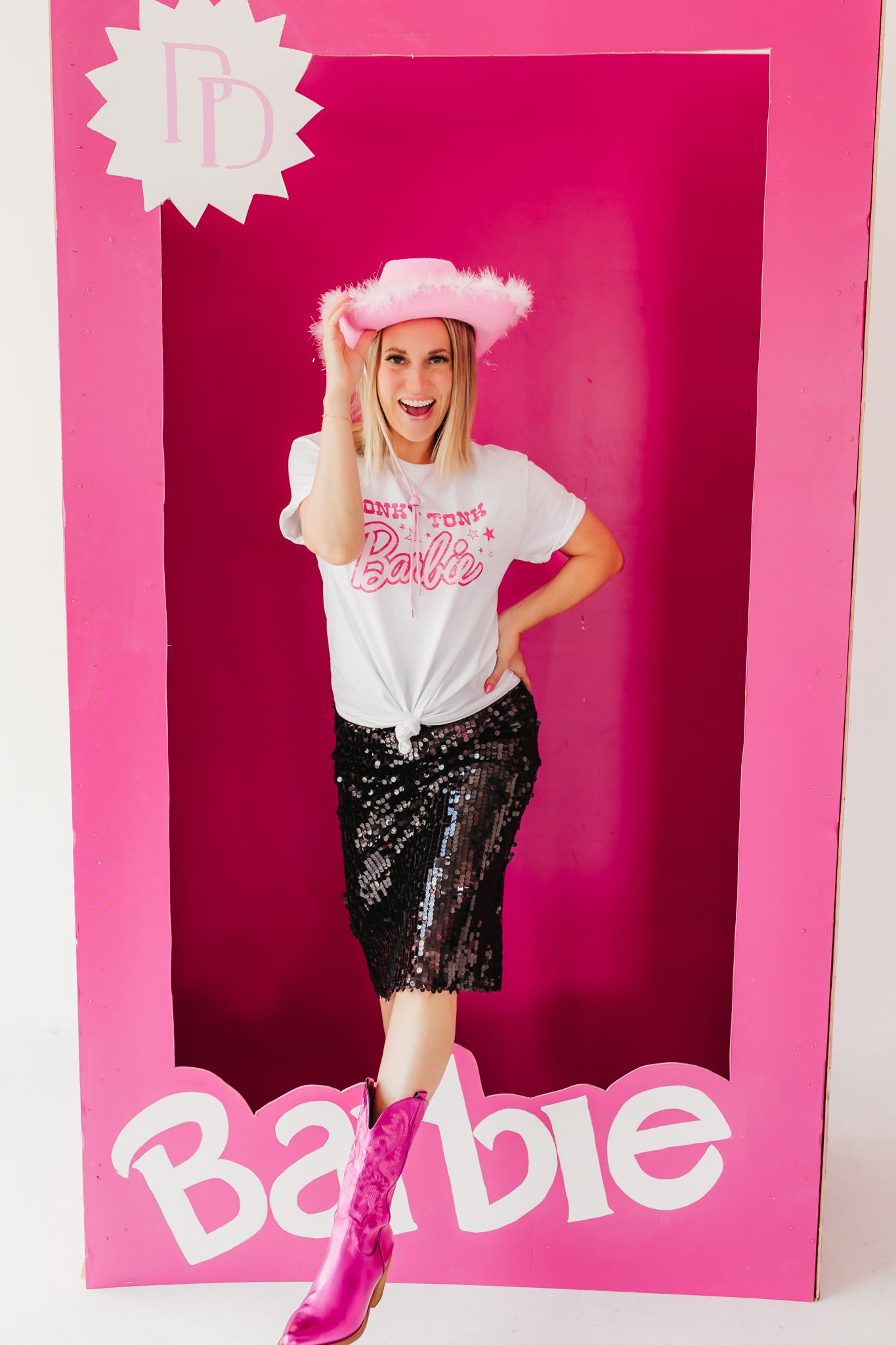 THE HONKY TONK BARBIE GRAPHIC TEE IN WHITE