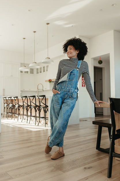 THE SHAYLA LONG SLEEVE TOP IN HEATHER GRAY